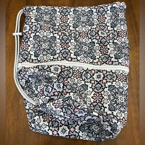 Vera Bradley Lisbon Medallion Travel Laundry Bag Wet Bag